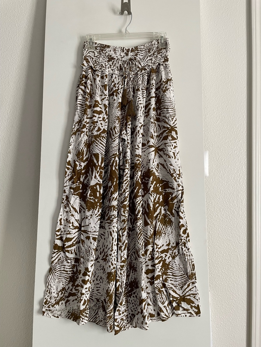 M: Palazzo Culottes Wide Leg High Waisted Beach Pool Pants Brown/White NWT